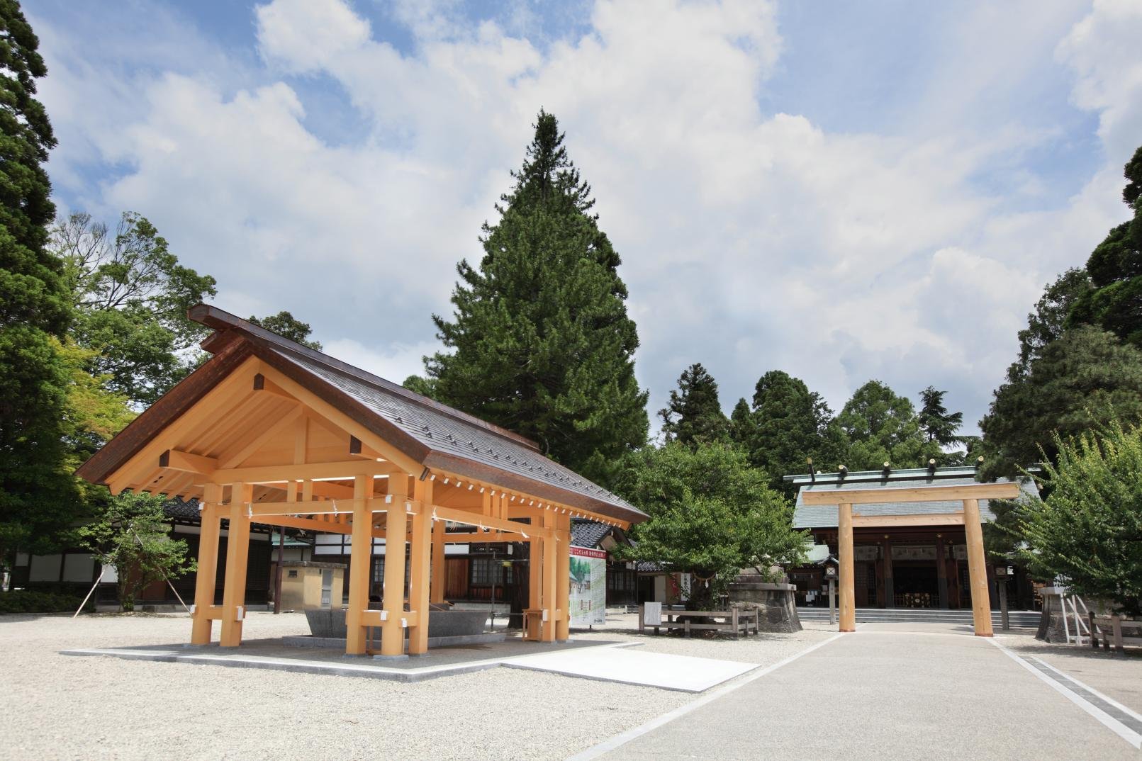 ⛩️ 이즈미 신사 (射水神社) 이미지 1